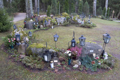 Urn cemetery - Uurnalehto - Maunula