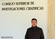 Doñana – Luis Santamaría at the laboratory of Doñana biological centre