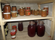 Tomato salsa and lingonberry jam - Tomaattisalsaa ja puolukkahilloa