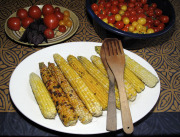 Corn cobs and tomatoes - Maissintähkät ja tomaatit