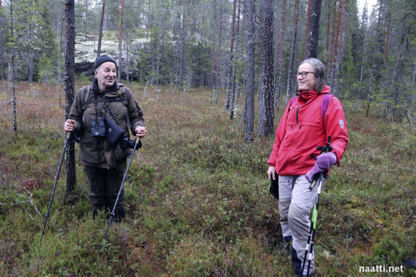 Metsäretkellä Kainuussa luonnonvalokuvaaja Antti Leinosen kanssa.